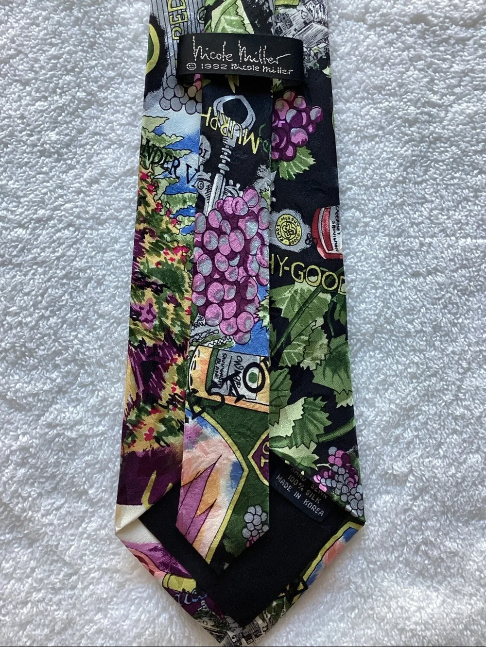 Silk Wine & Vineyard Print Tie in Purple and Black